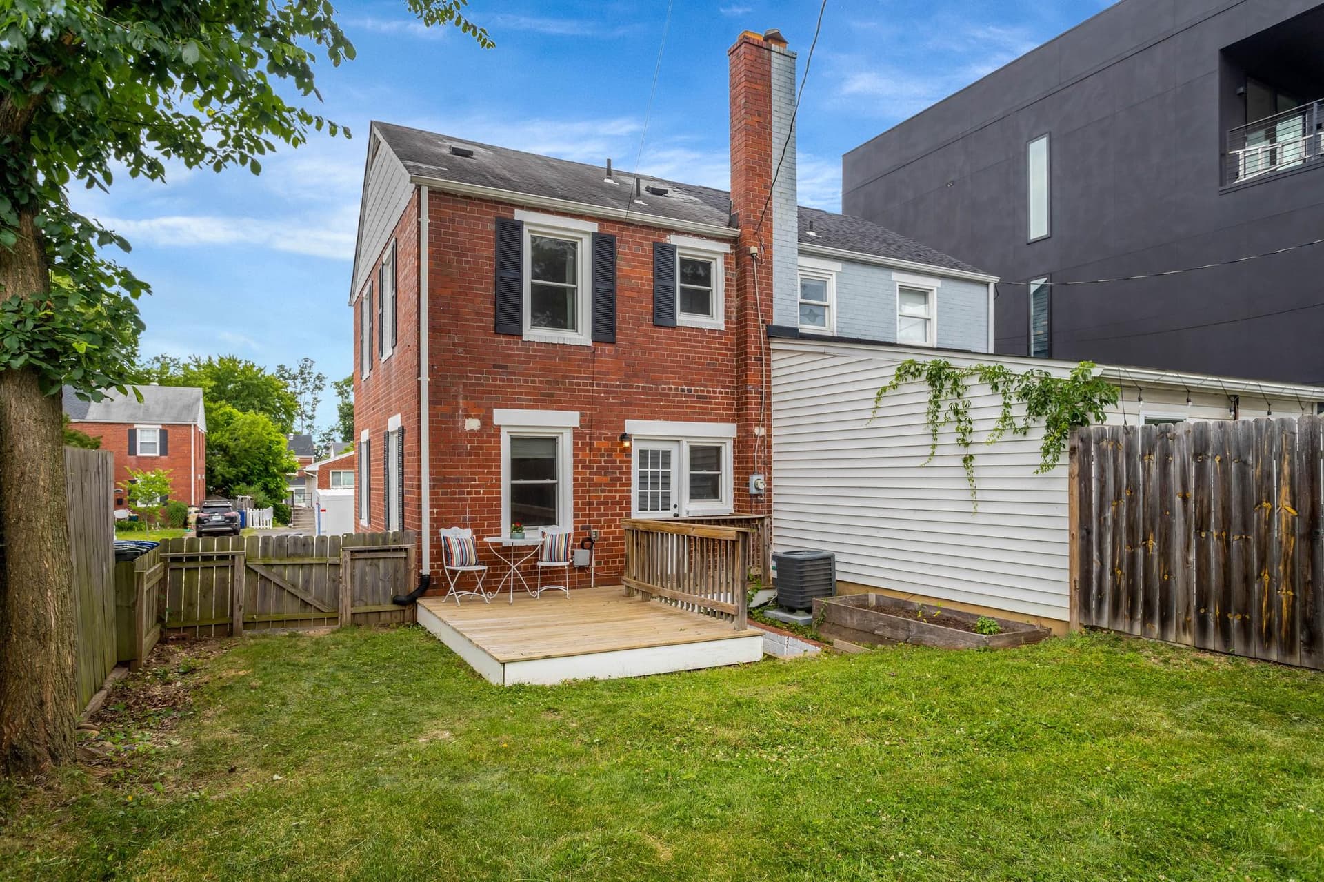 2139 S Oxford Street photo 35