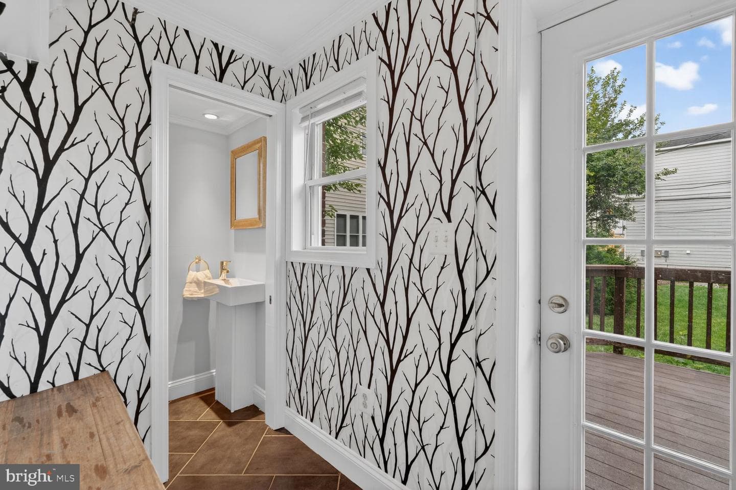 2539 Washington Boulevard photo 11