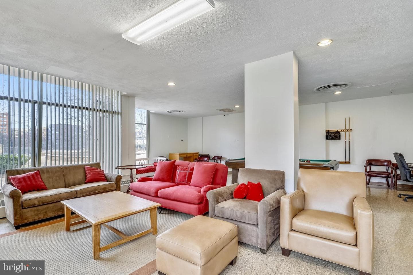 4141 N Henderson Road #904 photo 33
