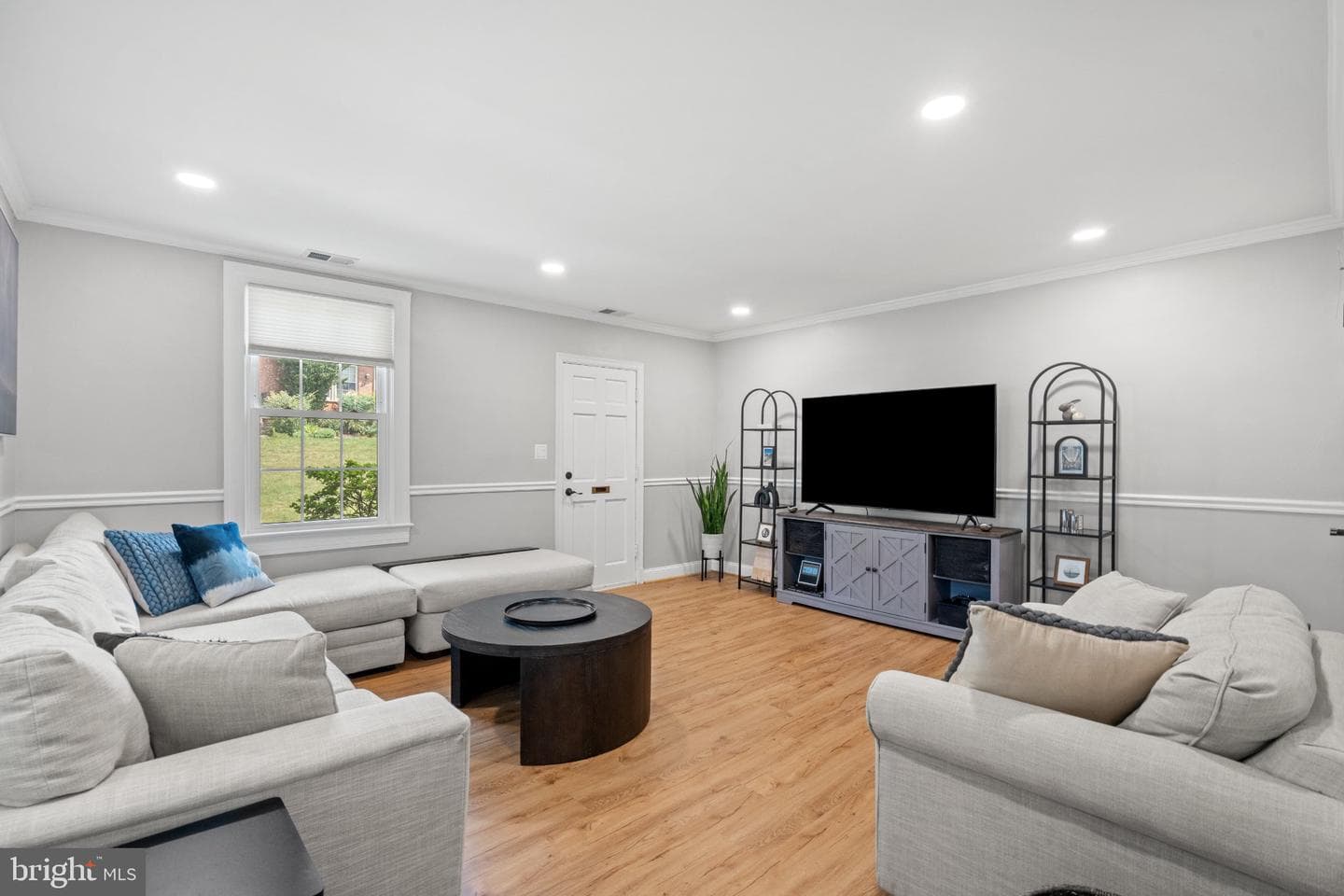 1021 S Barton Street #124 photo 4