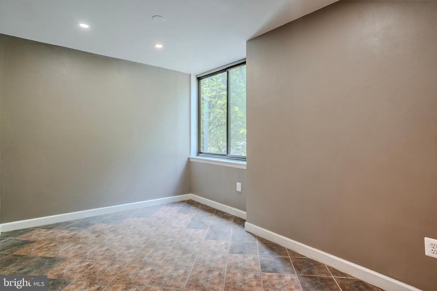 4390 Lorcom Lane #102 photo 10