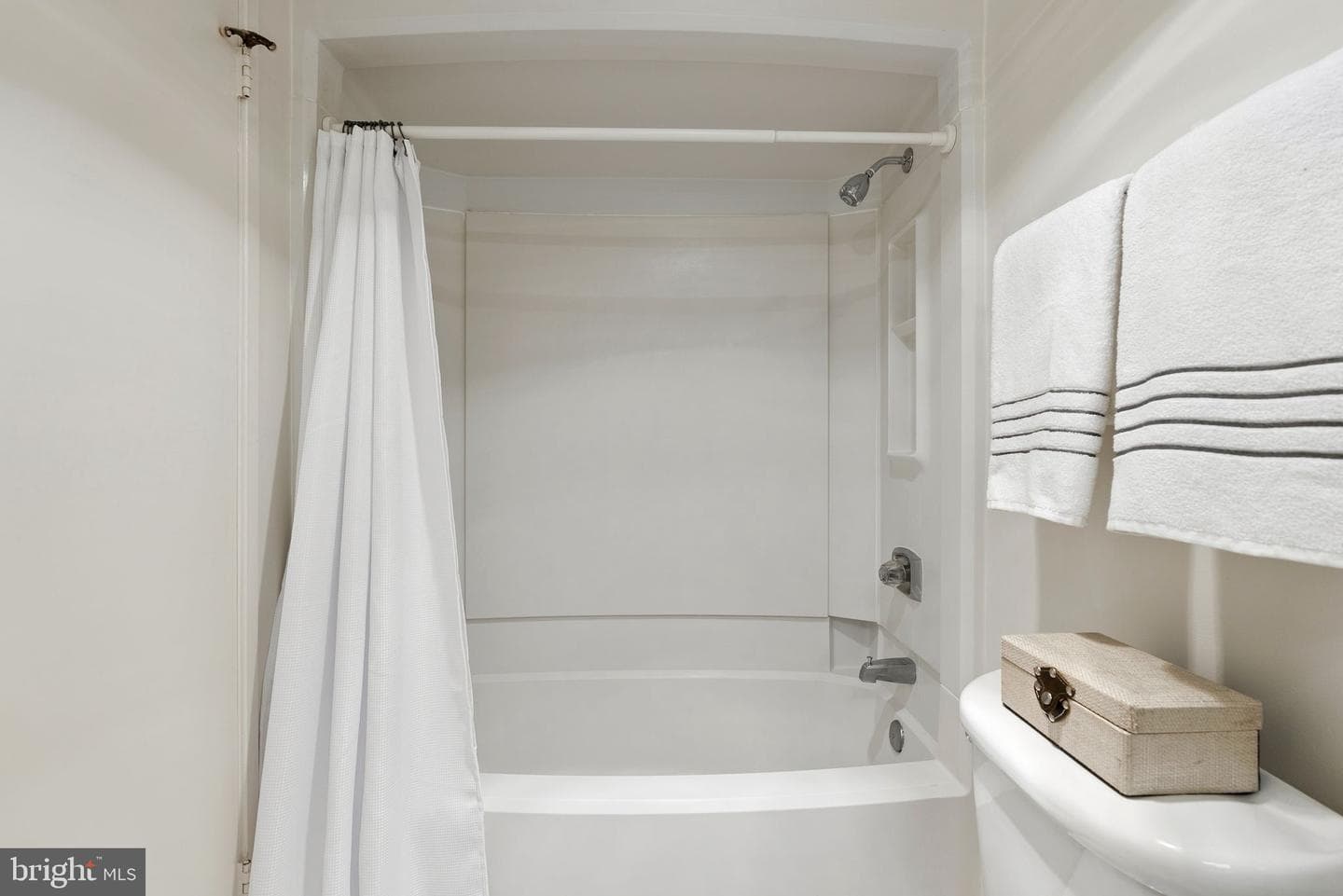1600 N Oak Street #1812 photo 54
