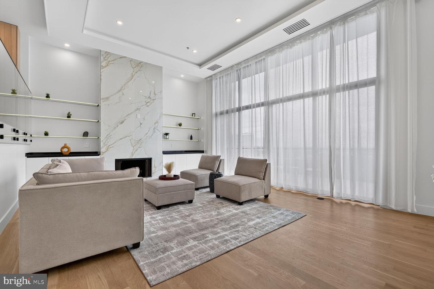 1401 N Oak Street #903 photo 23