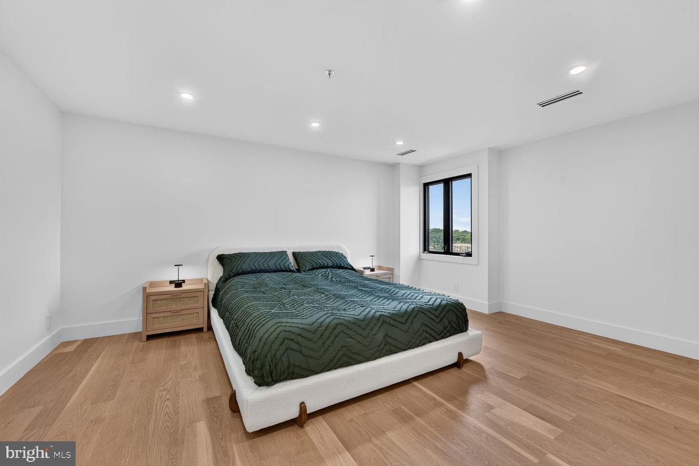 1401 N Oak Street #903 photo 24