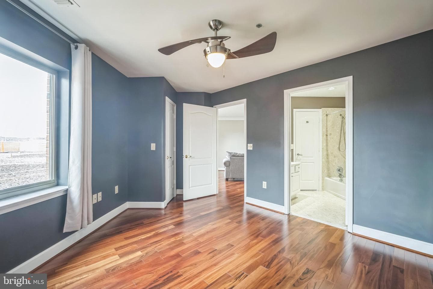 1050 N Stuart Street #411 photo 4