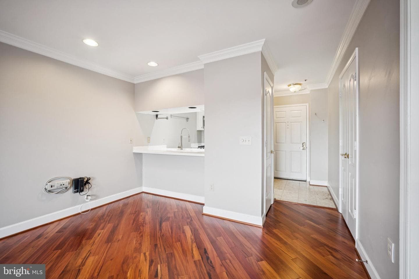 1050 N Stuart Street #411 photo 5