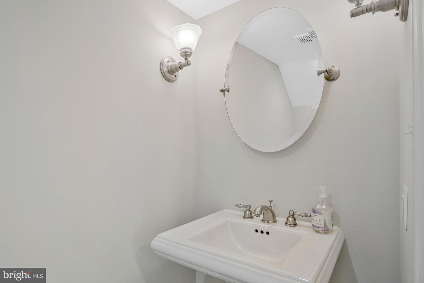 1115 N Harrison Street photo 35