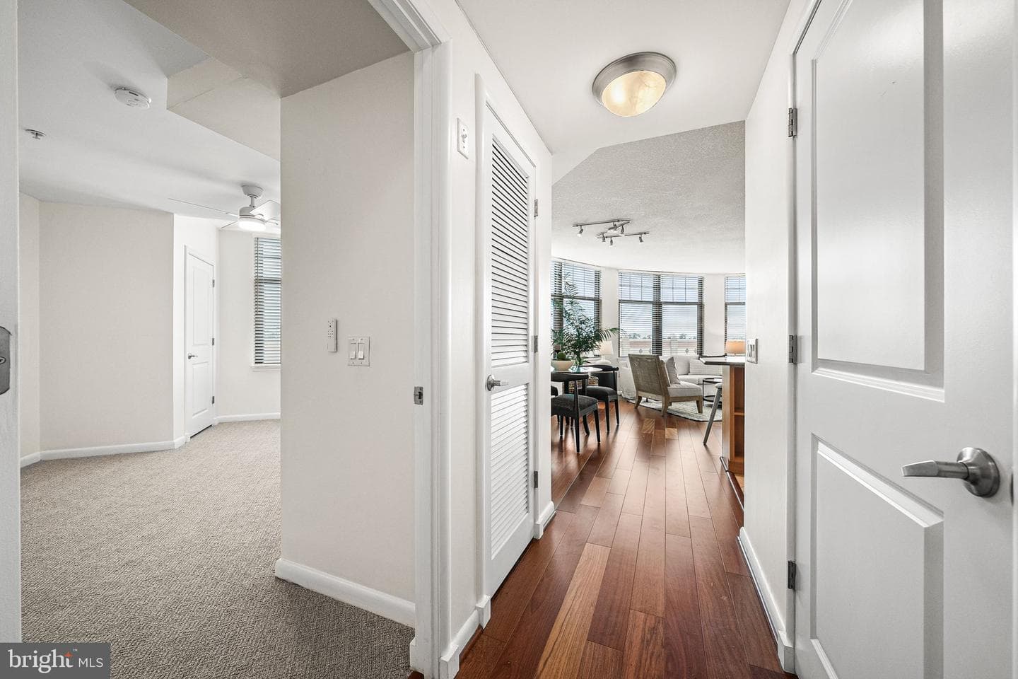 1021 N Garfield Street #637 photo 28