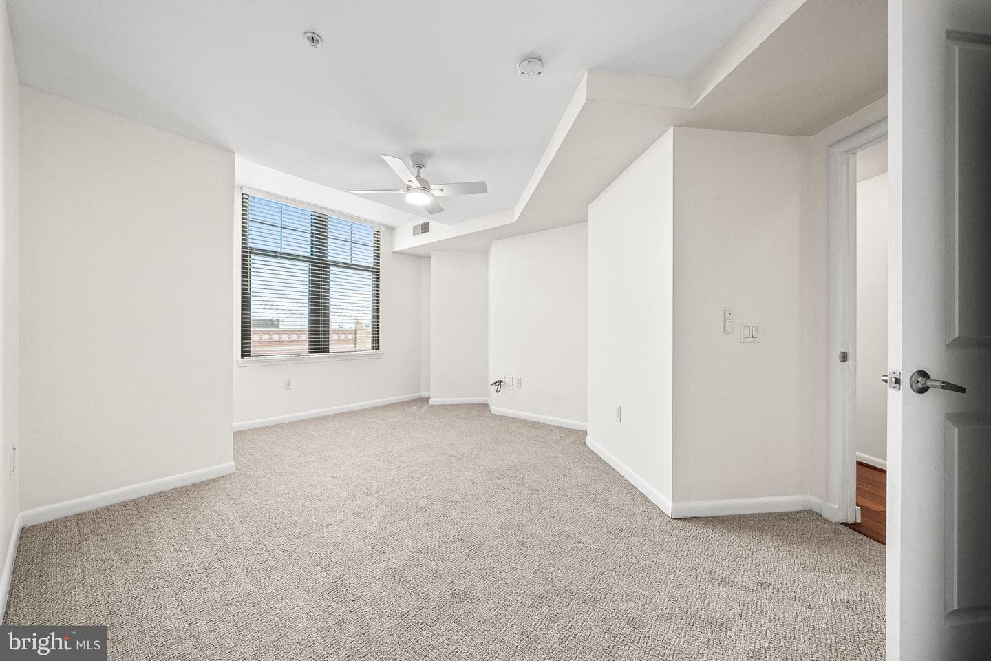 1021 N Garfield Street #637 photo 29