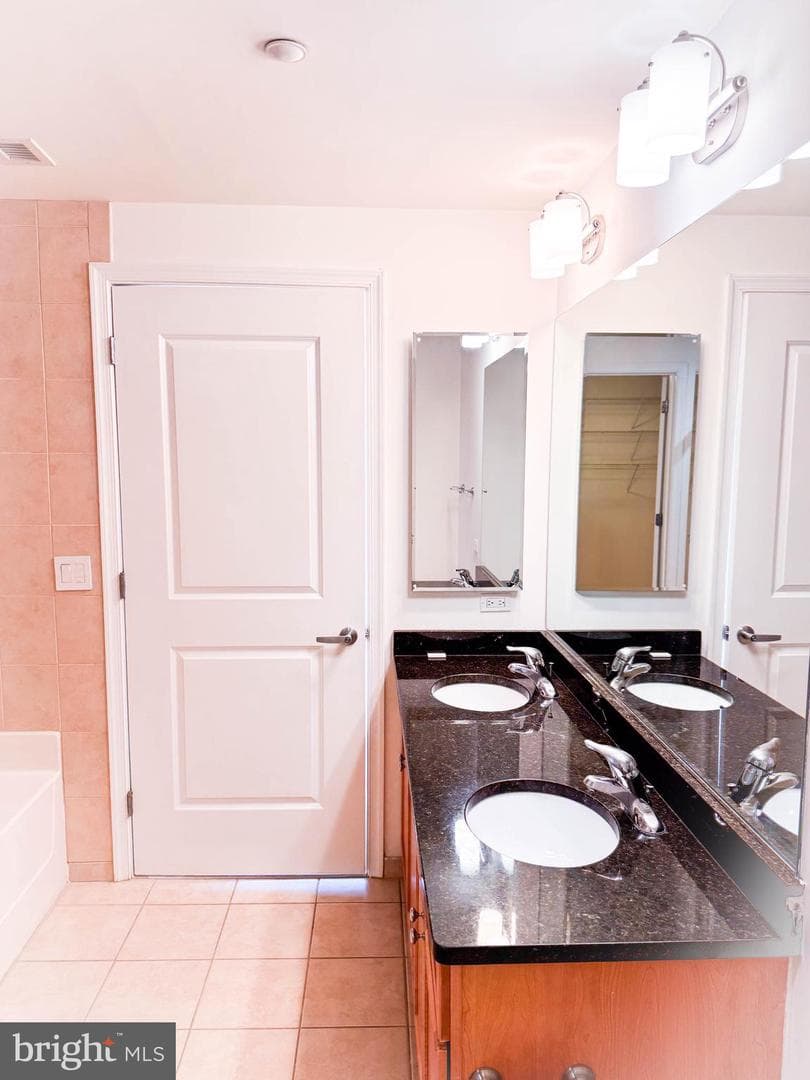 2720 S Arlington Mill Drive #509 photo 28