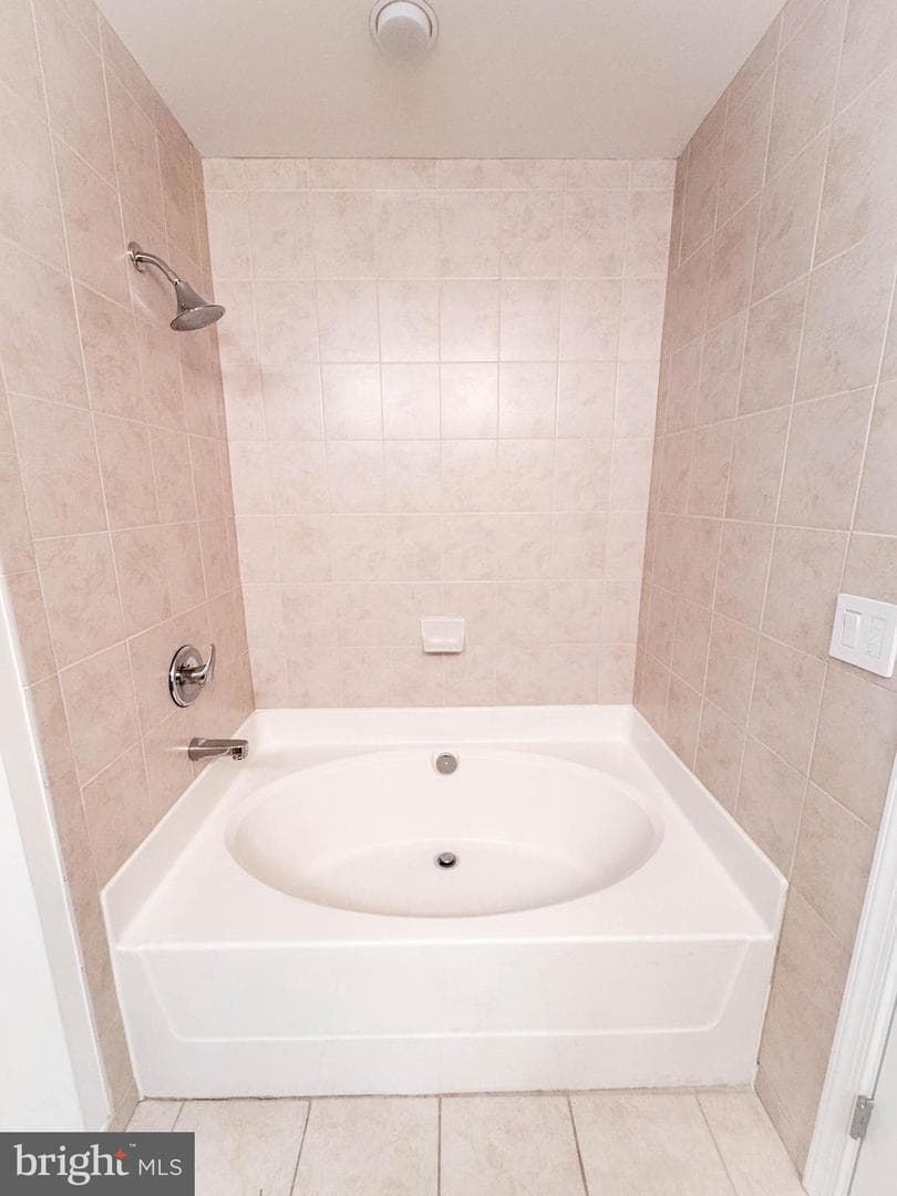 2720 S Arlington Mill Drive #509 photo 29