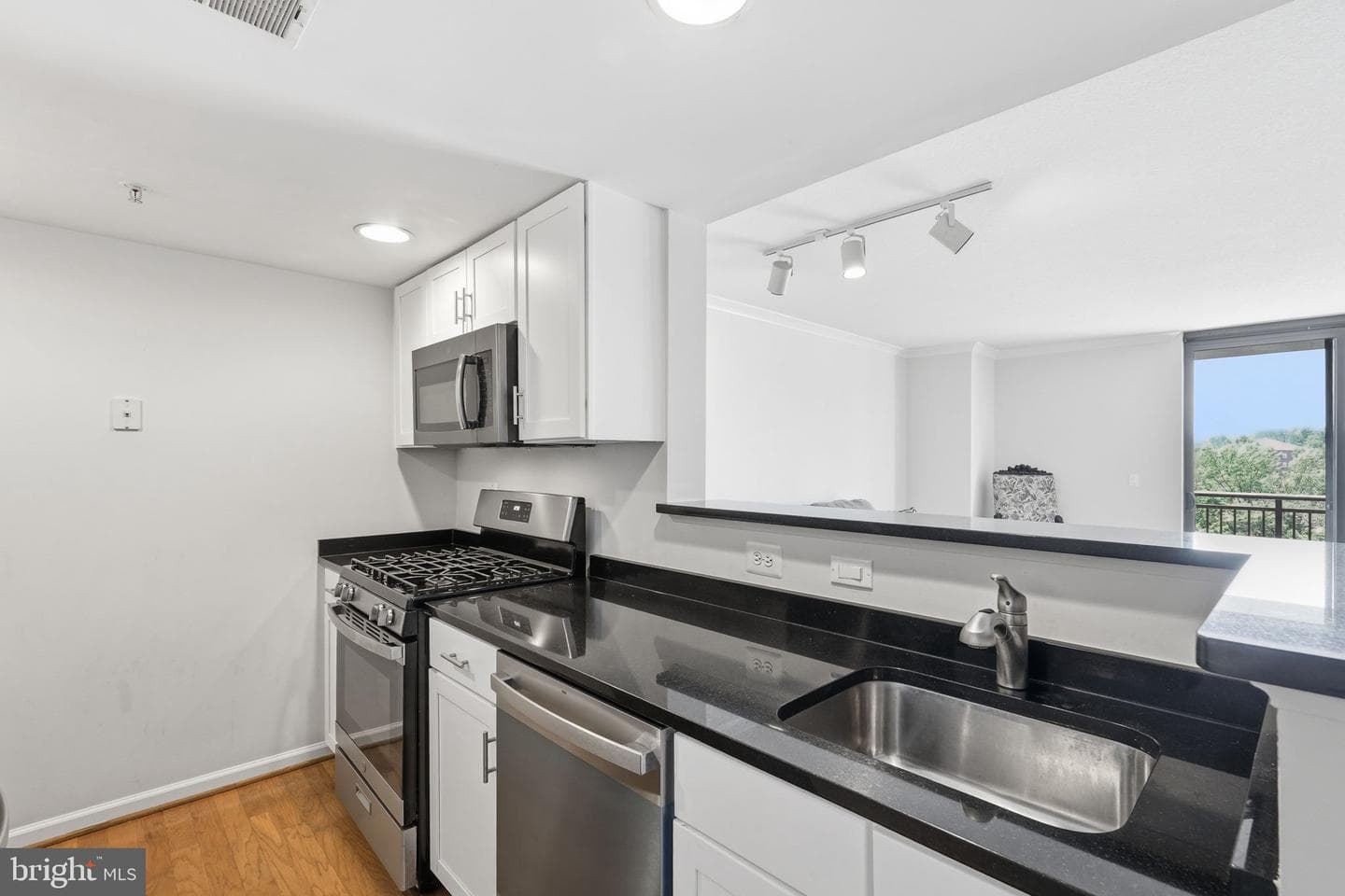 2220 Fairfax Drive #801 photo 5