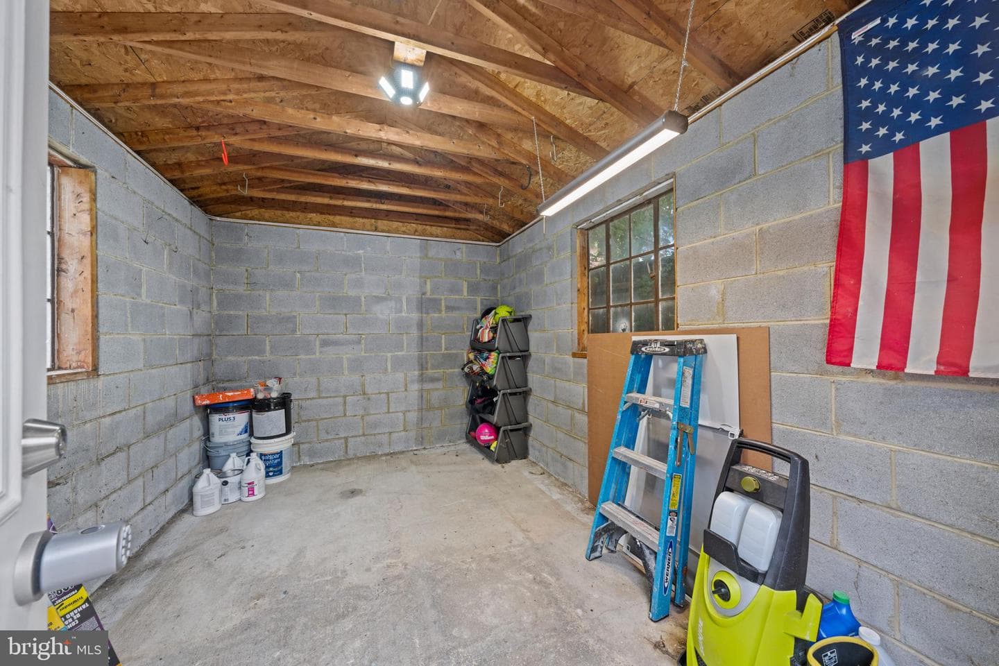 825 S Ivy Street photo 25