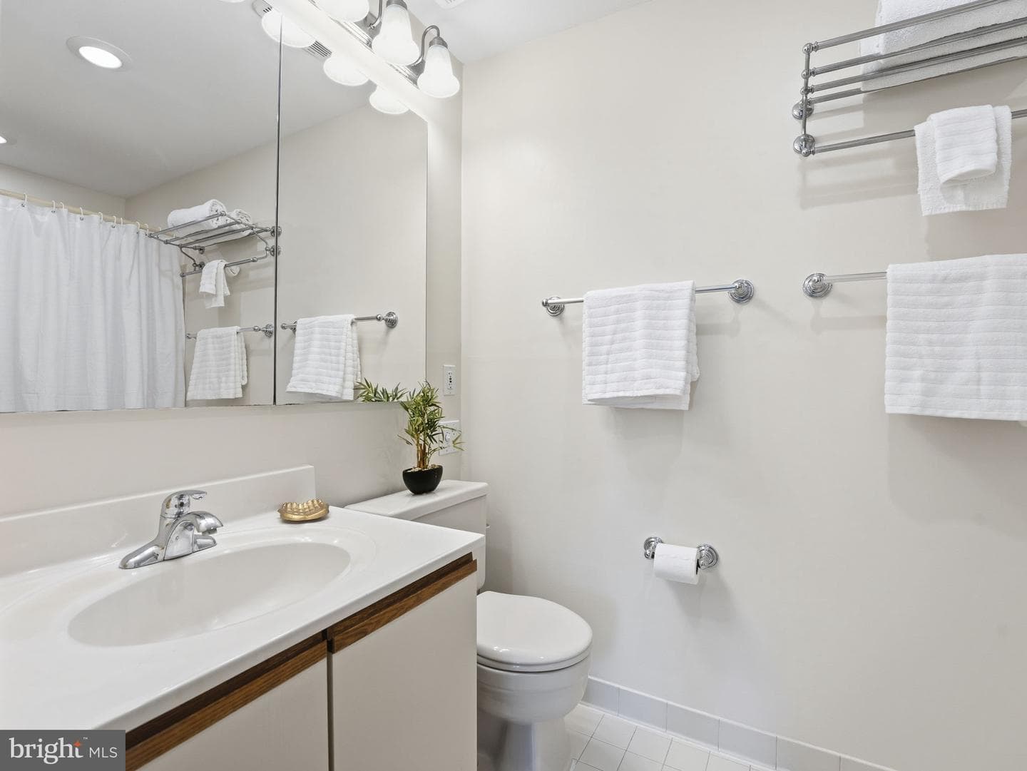 5548 Langston Boulevard #43-E photo 18