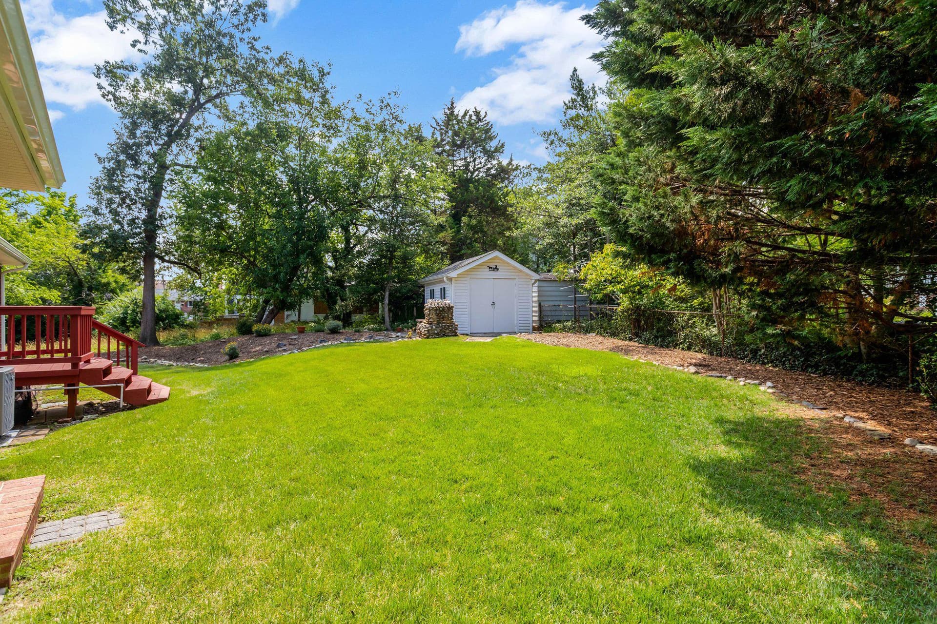 914 S Taylor Street photo 59