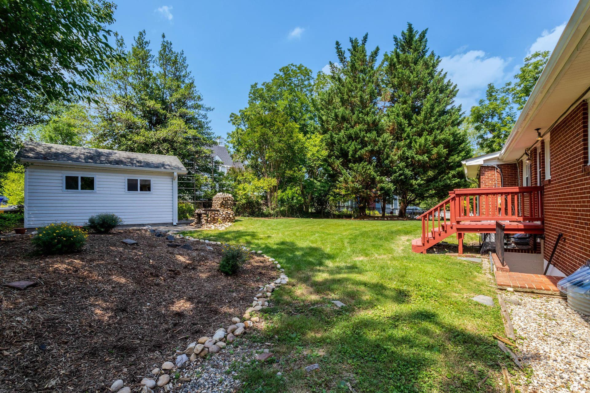 914 S Taylor Street photo 60