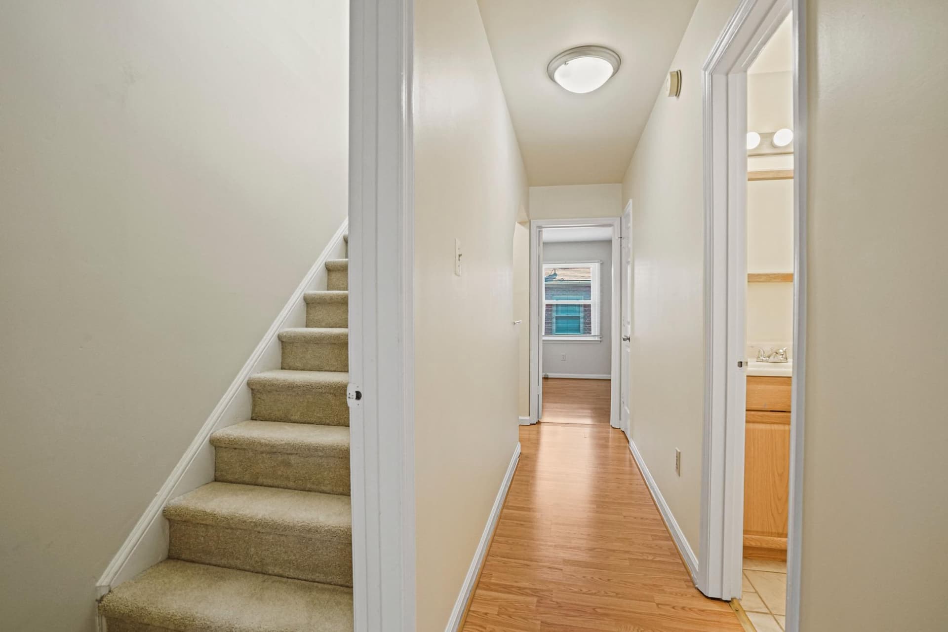1141 N Vernon Street photo 35