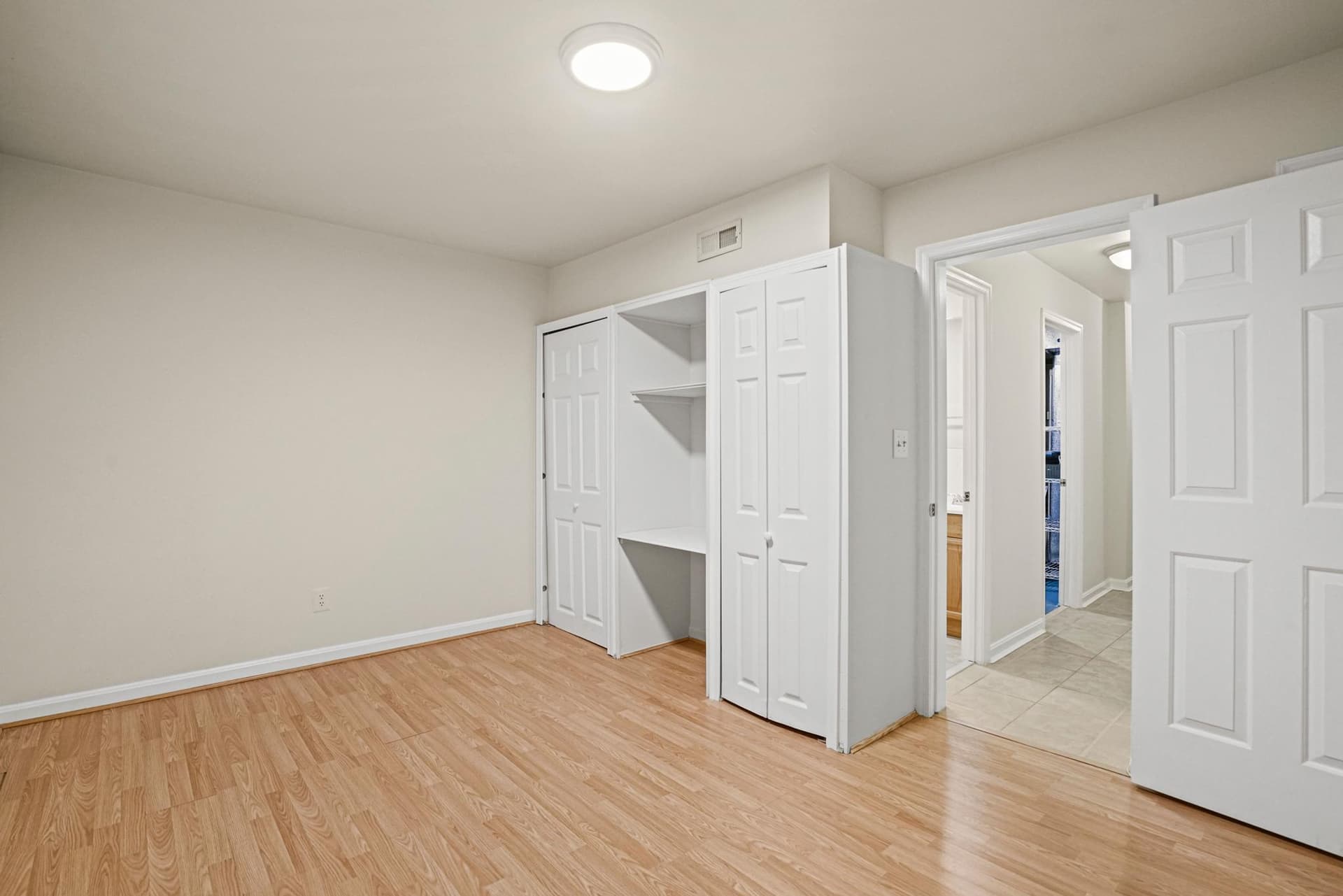 1141 N Vernon Street photo 45