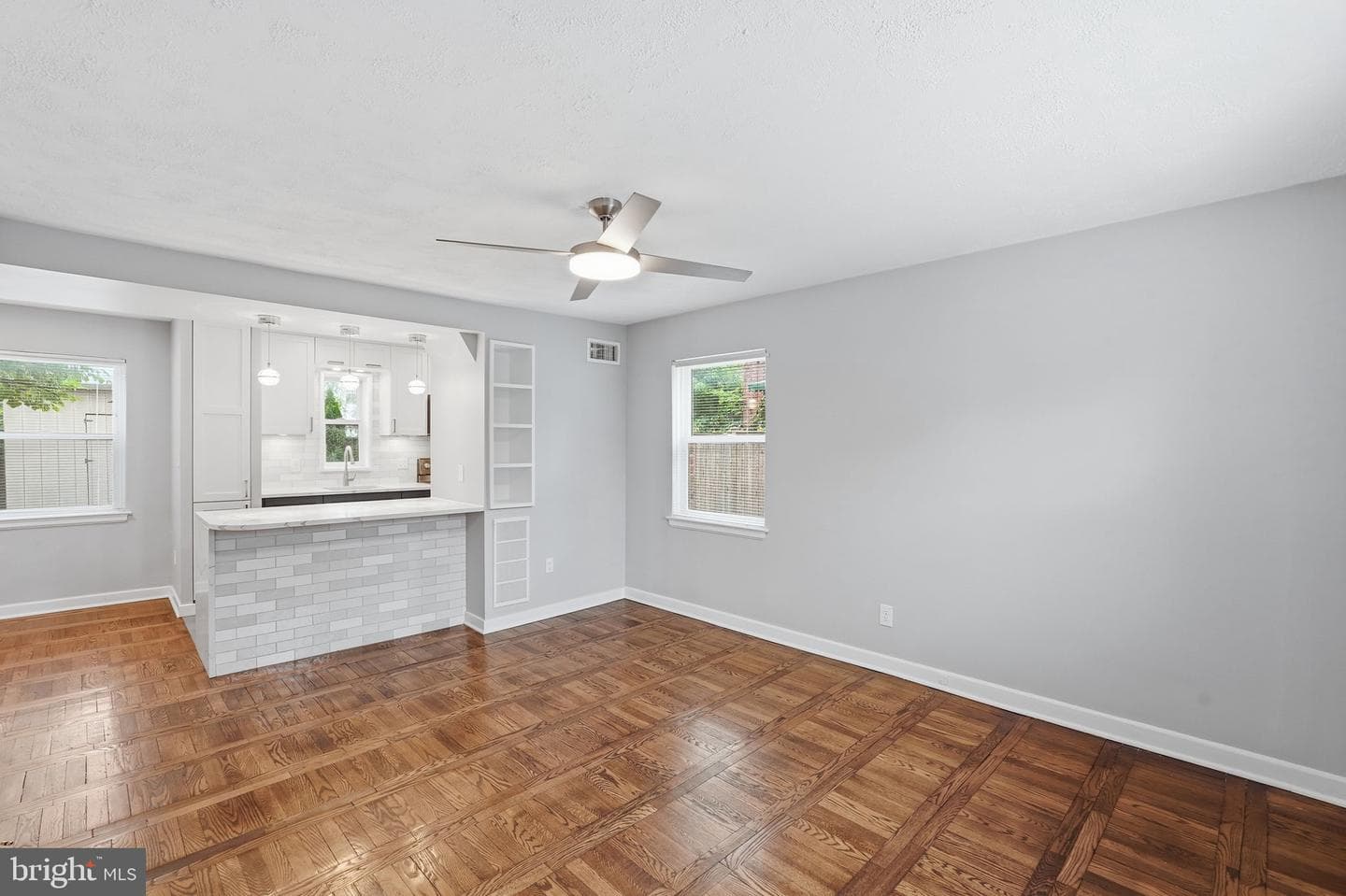 829 S Irving Street photo 6