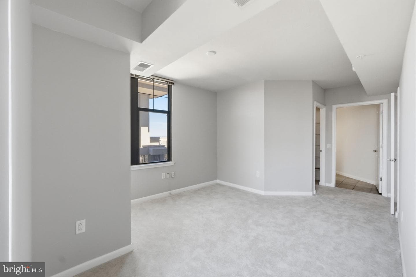 1021 N Garfield Street #735 photo 20