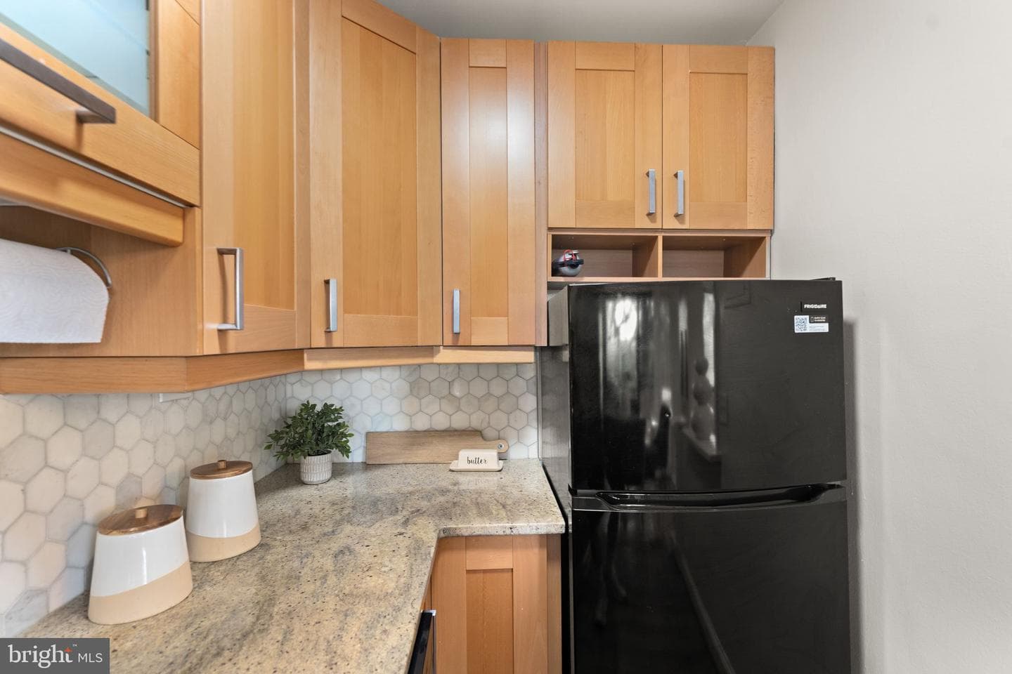 1577 N Colonial Terrace #305-Y photo 12