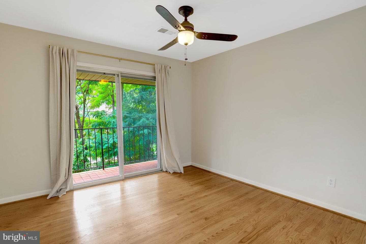 2130 Military Road photo 42