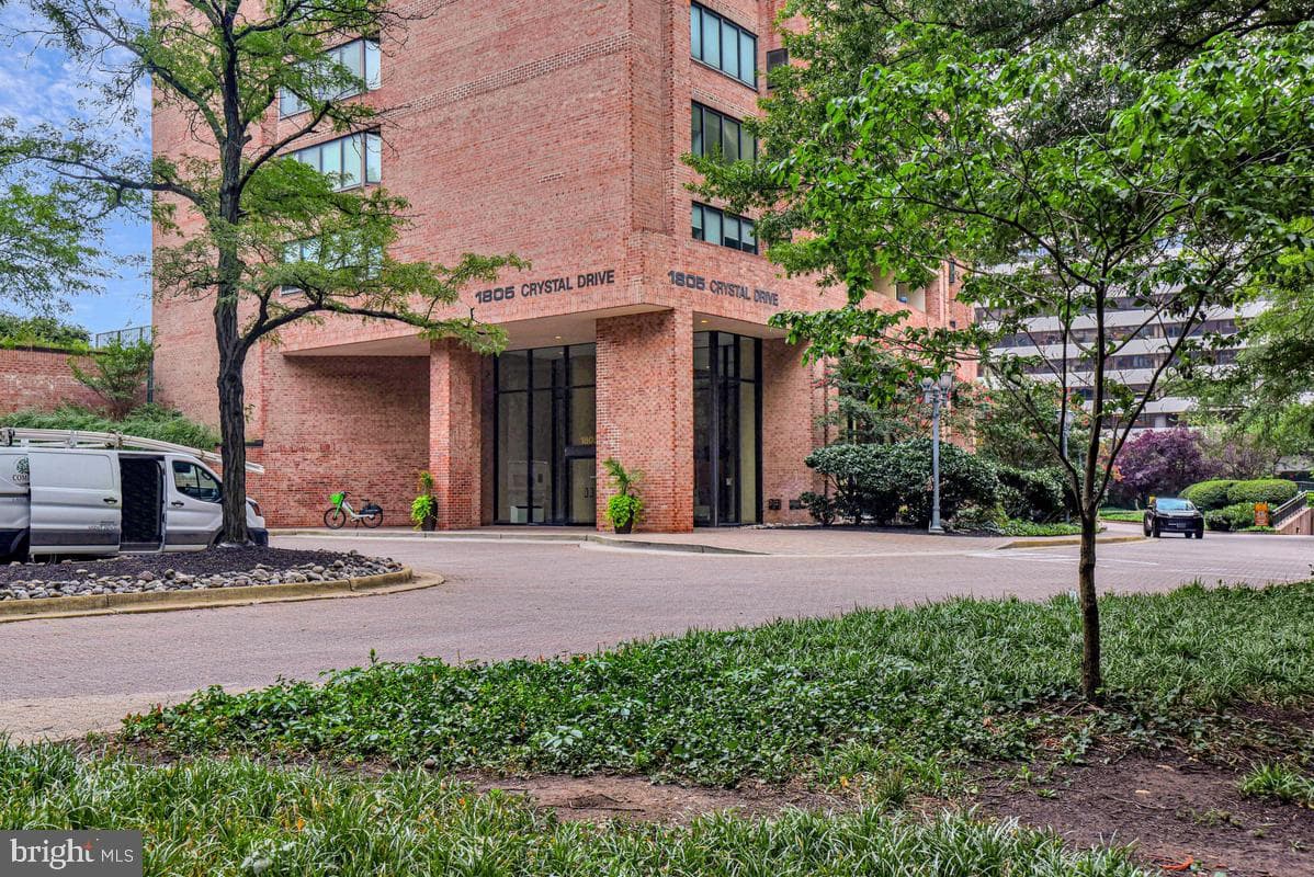 1805 Crystal Drive #807s photo 4