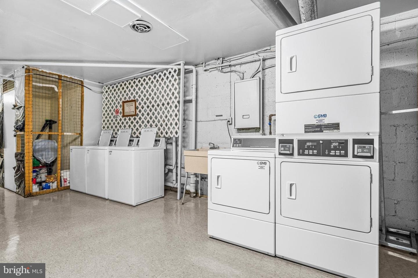 1502 S George Mason Drive #2 photo 27