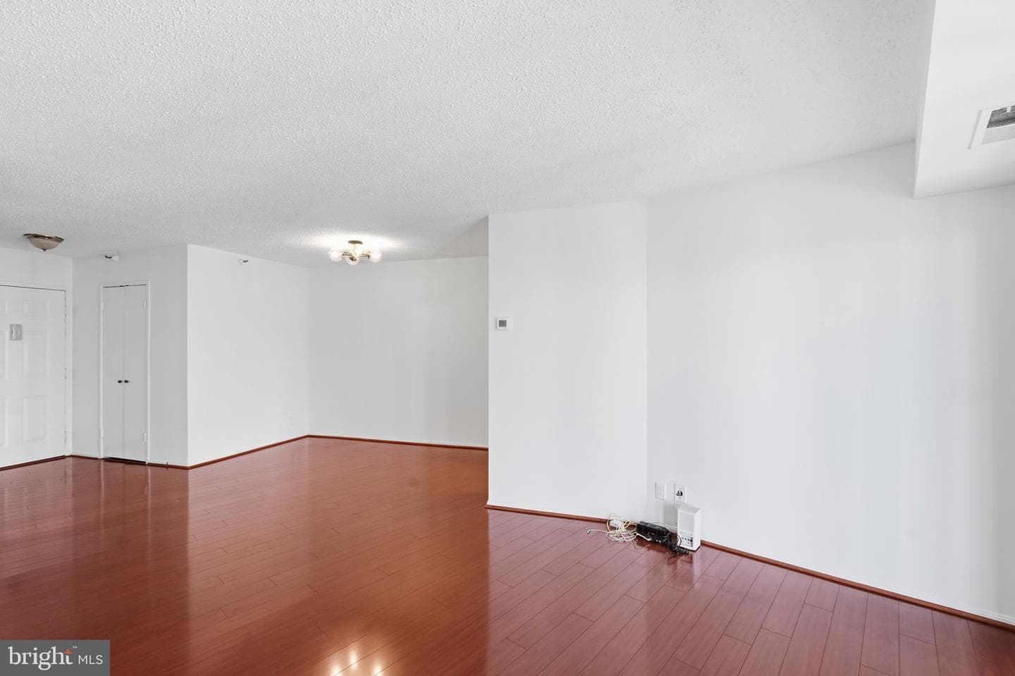 1600 N Oak Street #1604 photo 3
