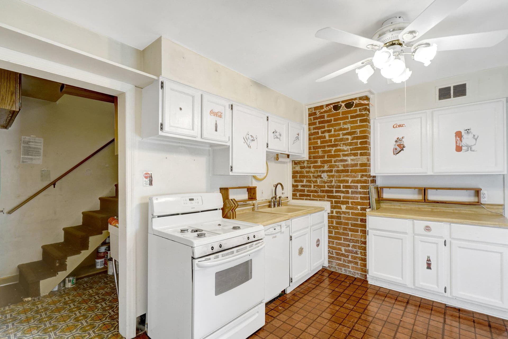 1208 S Frederick Street photo 11