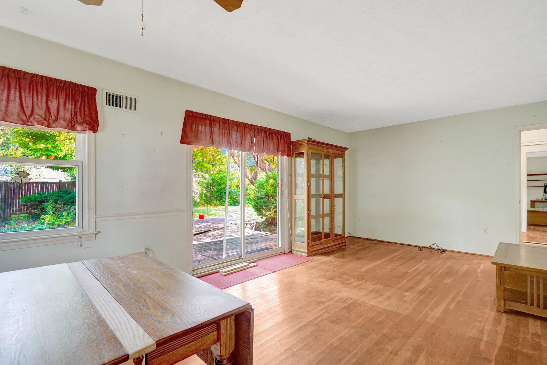 1208 S Frederick Street photo 17