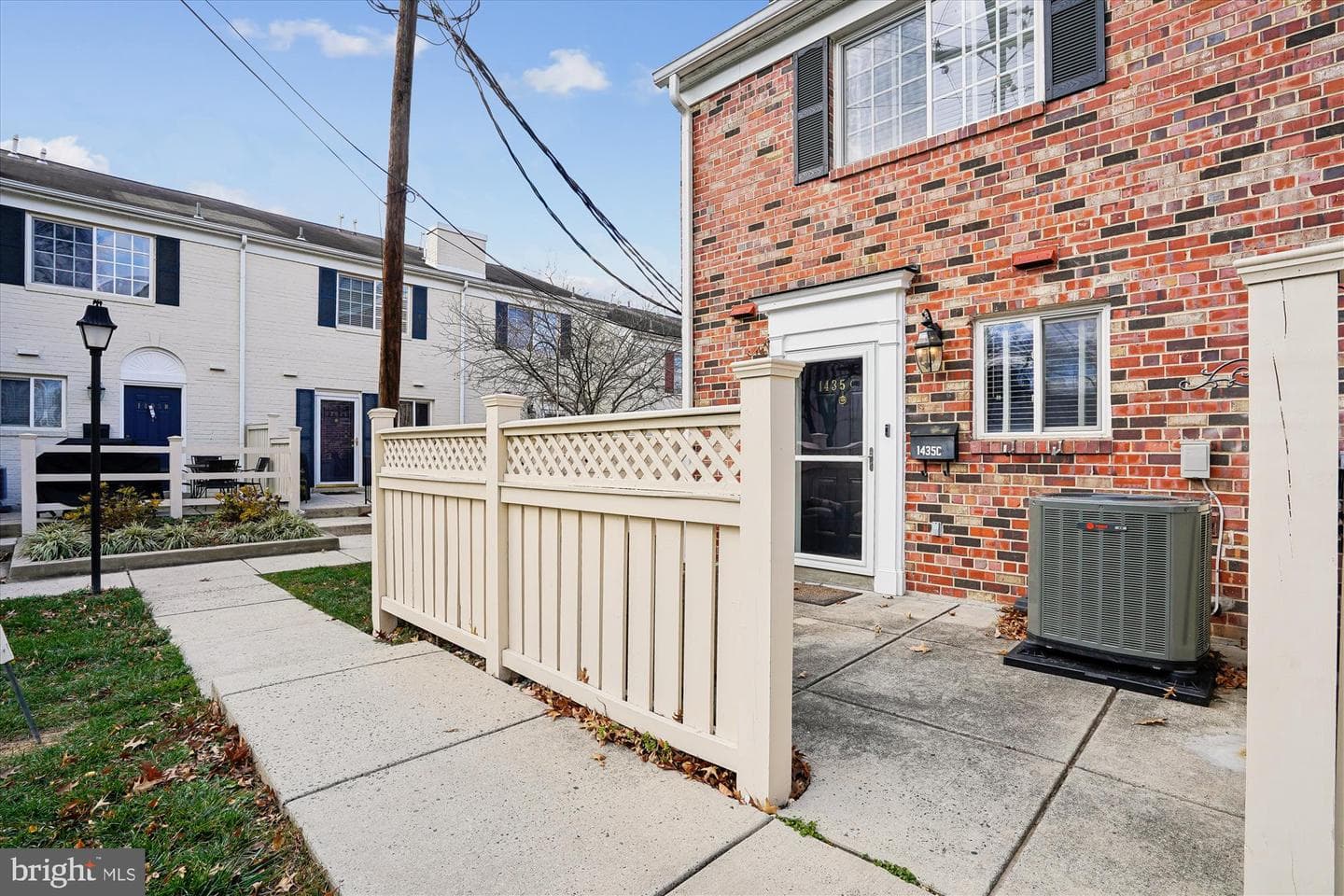 1435 N Van Dorn Street photo 29