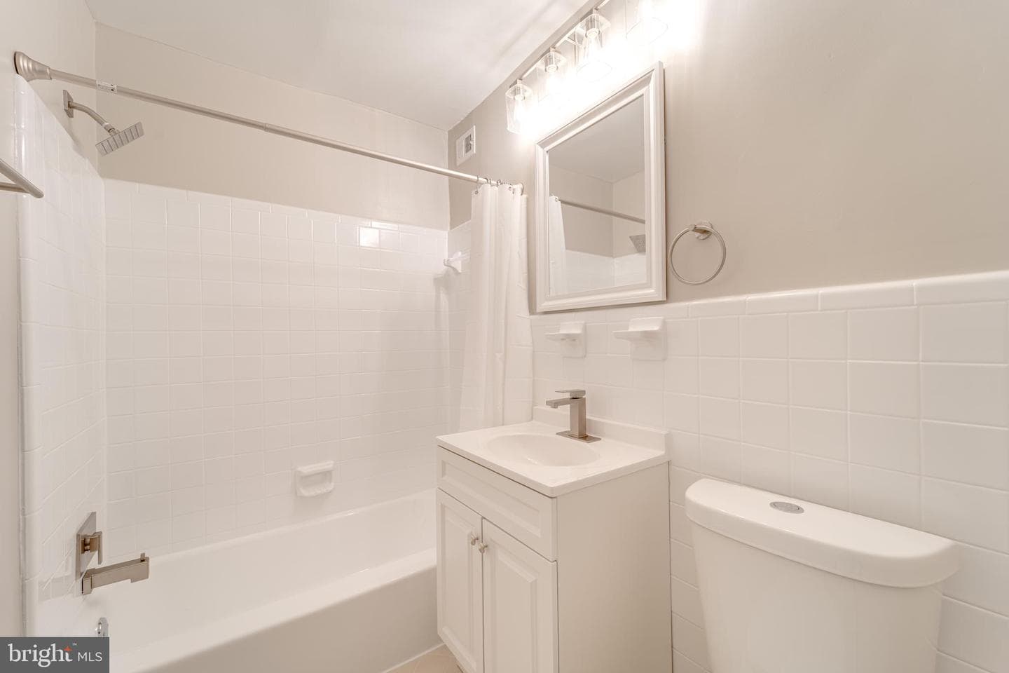 51 Skyhill Road #202 photo 11