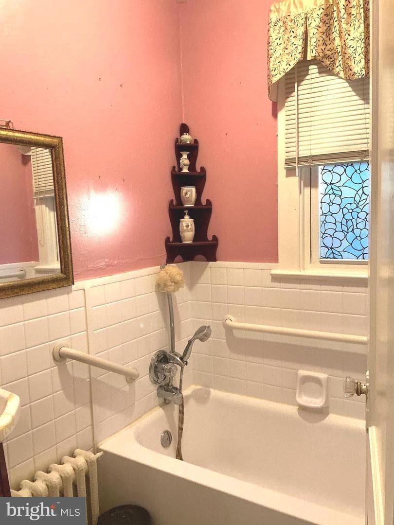 520 E Mount Ida Avenue photo 9