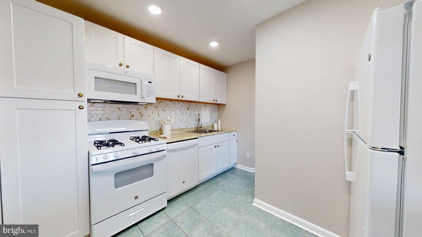 5340 Holmes Run Parkway #1215 photo 16