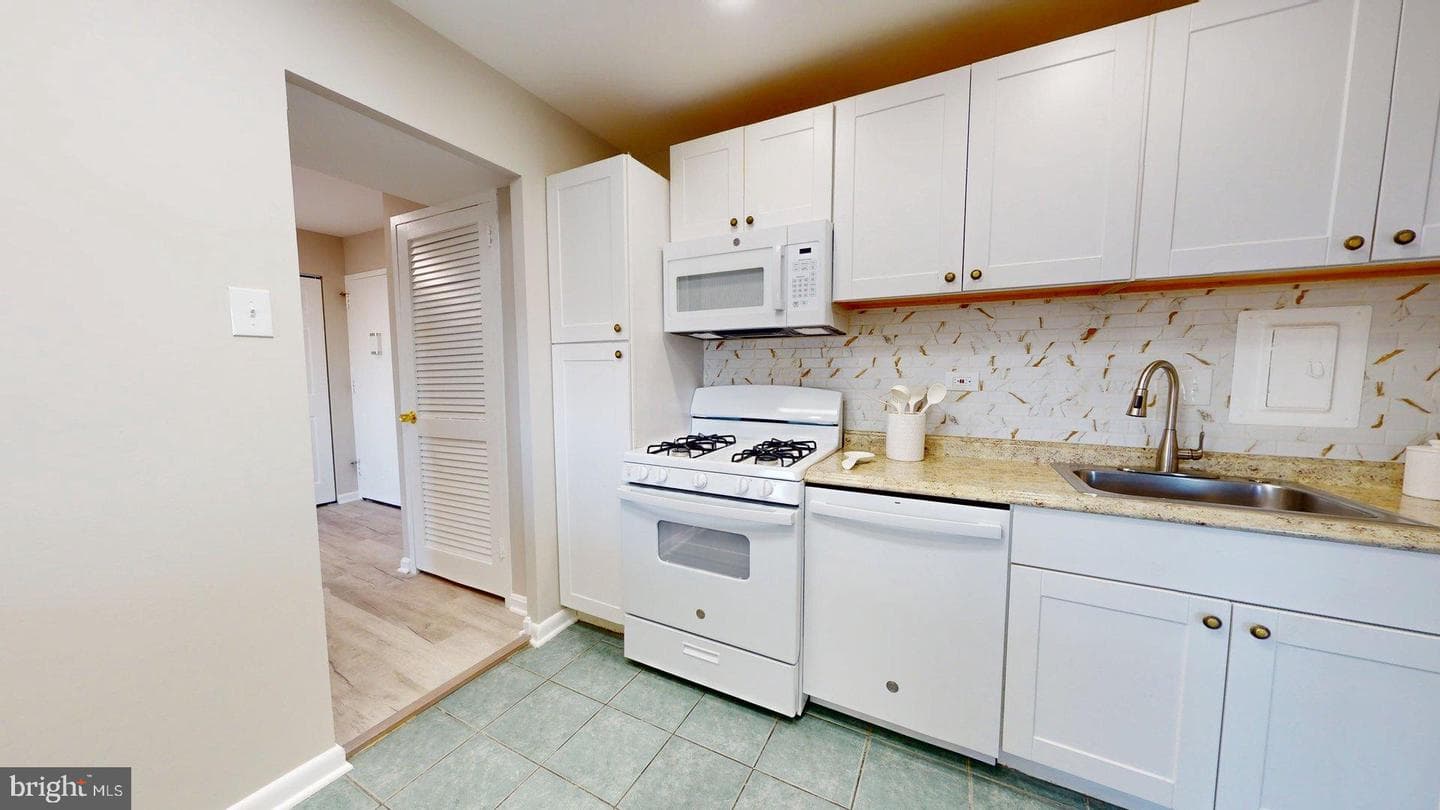 5340 Holmes Run Parkway #1215 photo 26