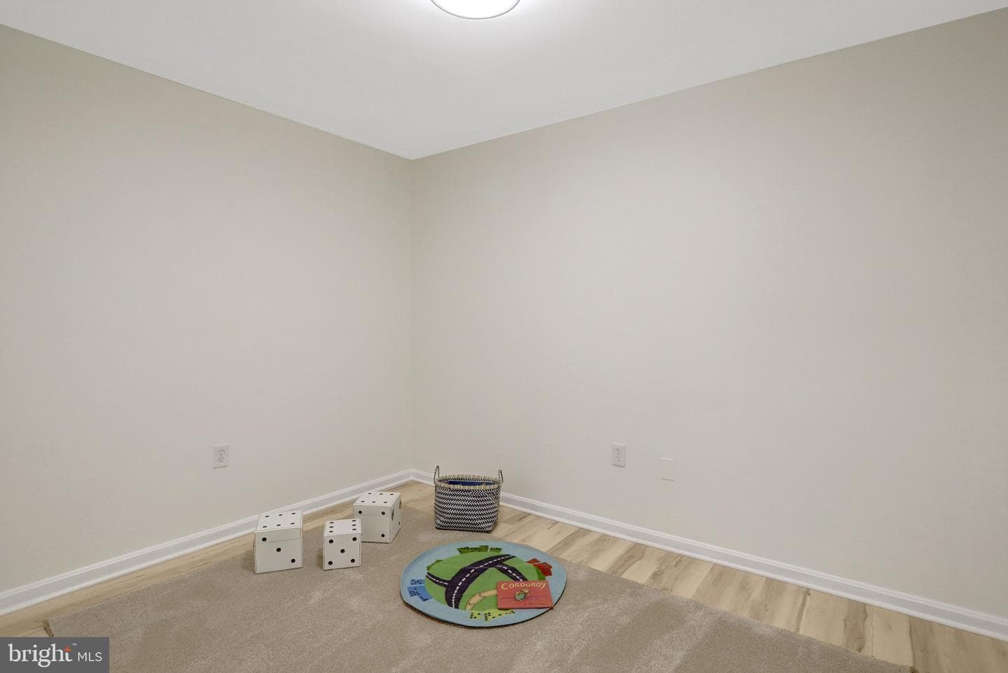2660 Centennial Court photo 27