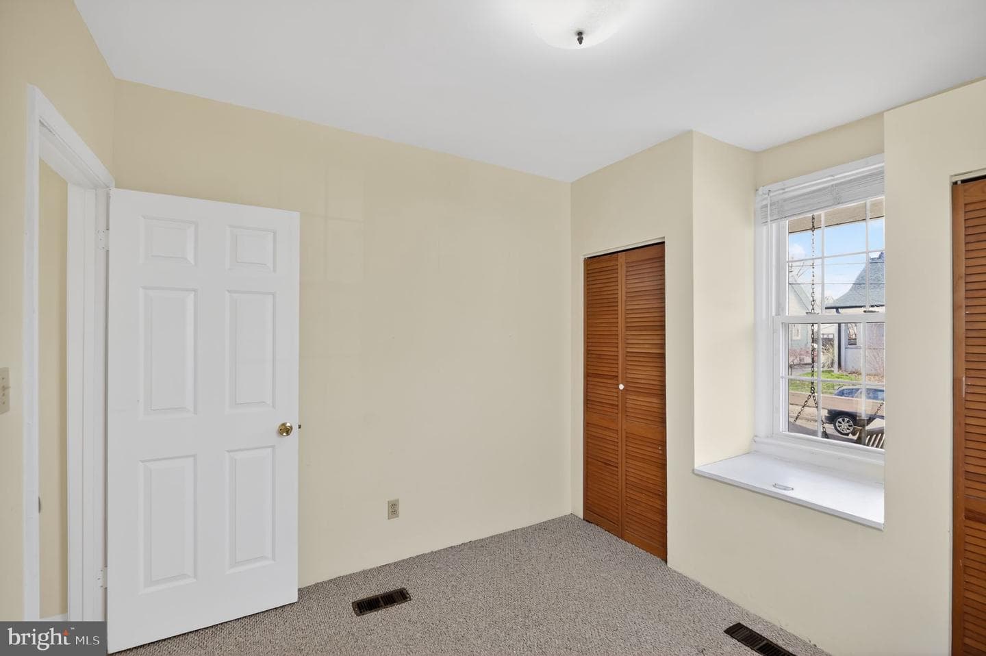 2403 Burke Avenue photo 26