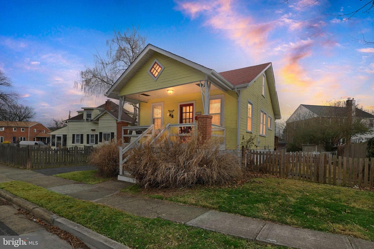 2403 Burke Avenue photo 8