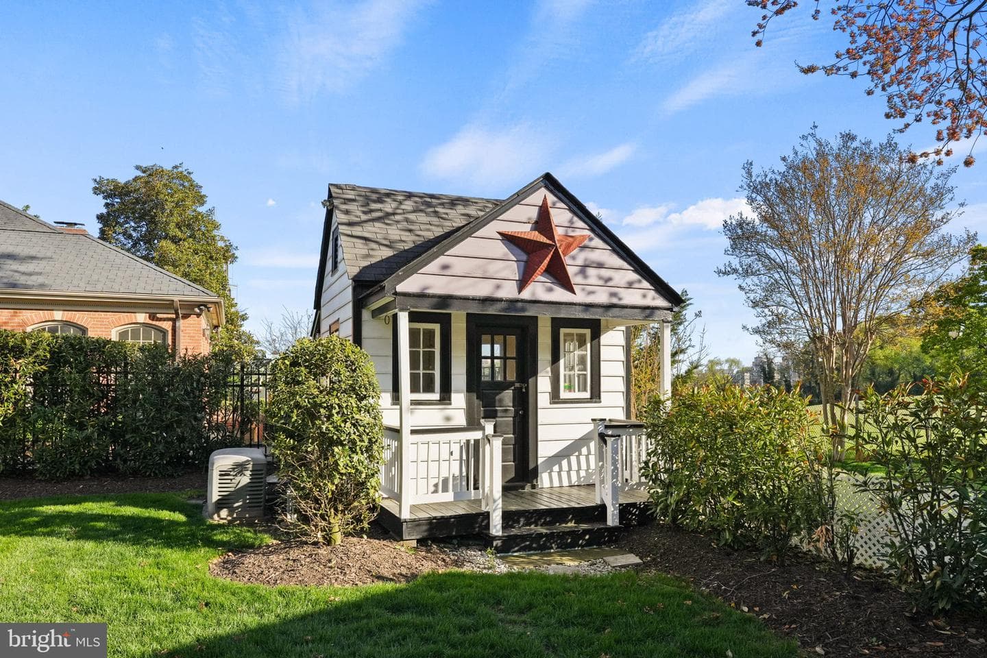 600 Upland Place photo 49