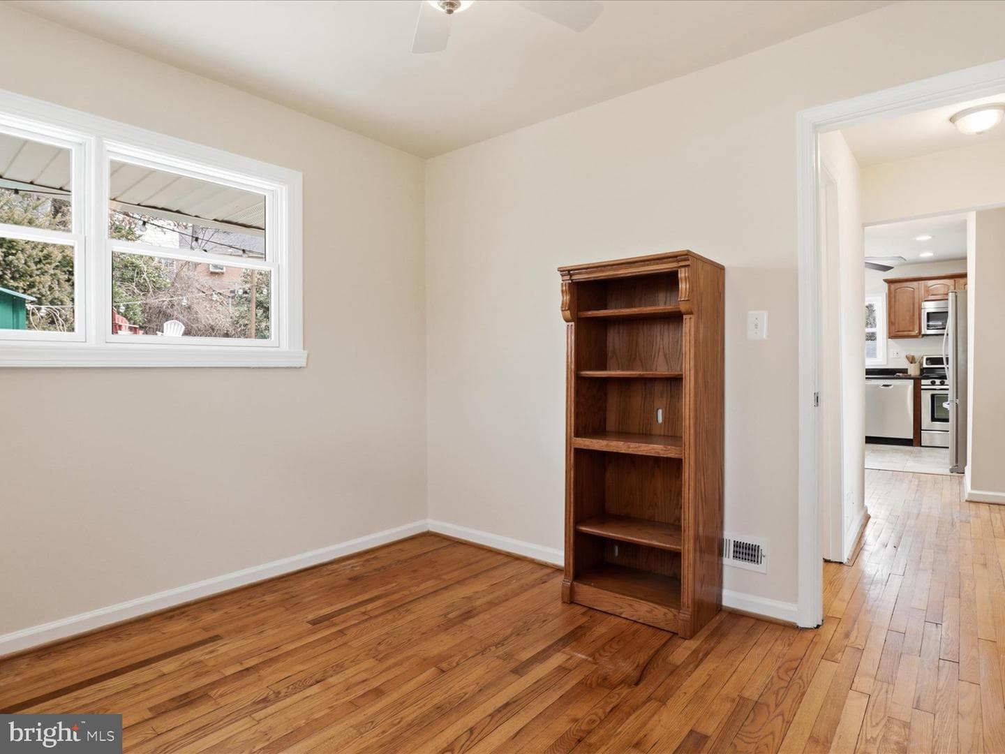 3955 Taney Avenue photo 17