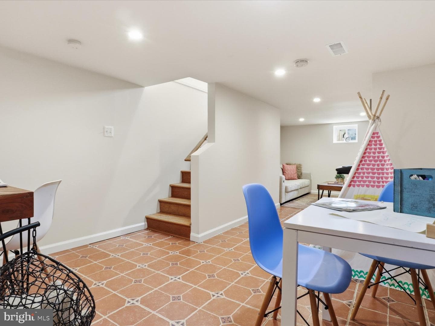 3955 Taney Avenue photo 21