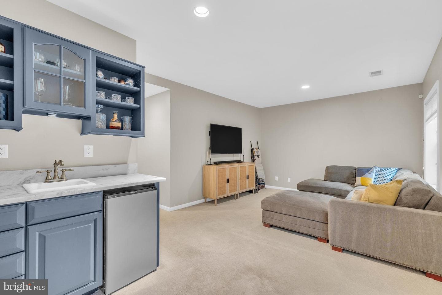 7 Arell Court photo 12