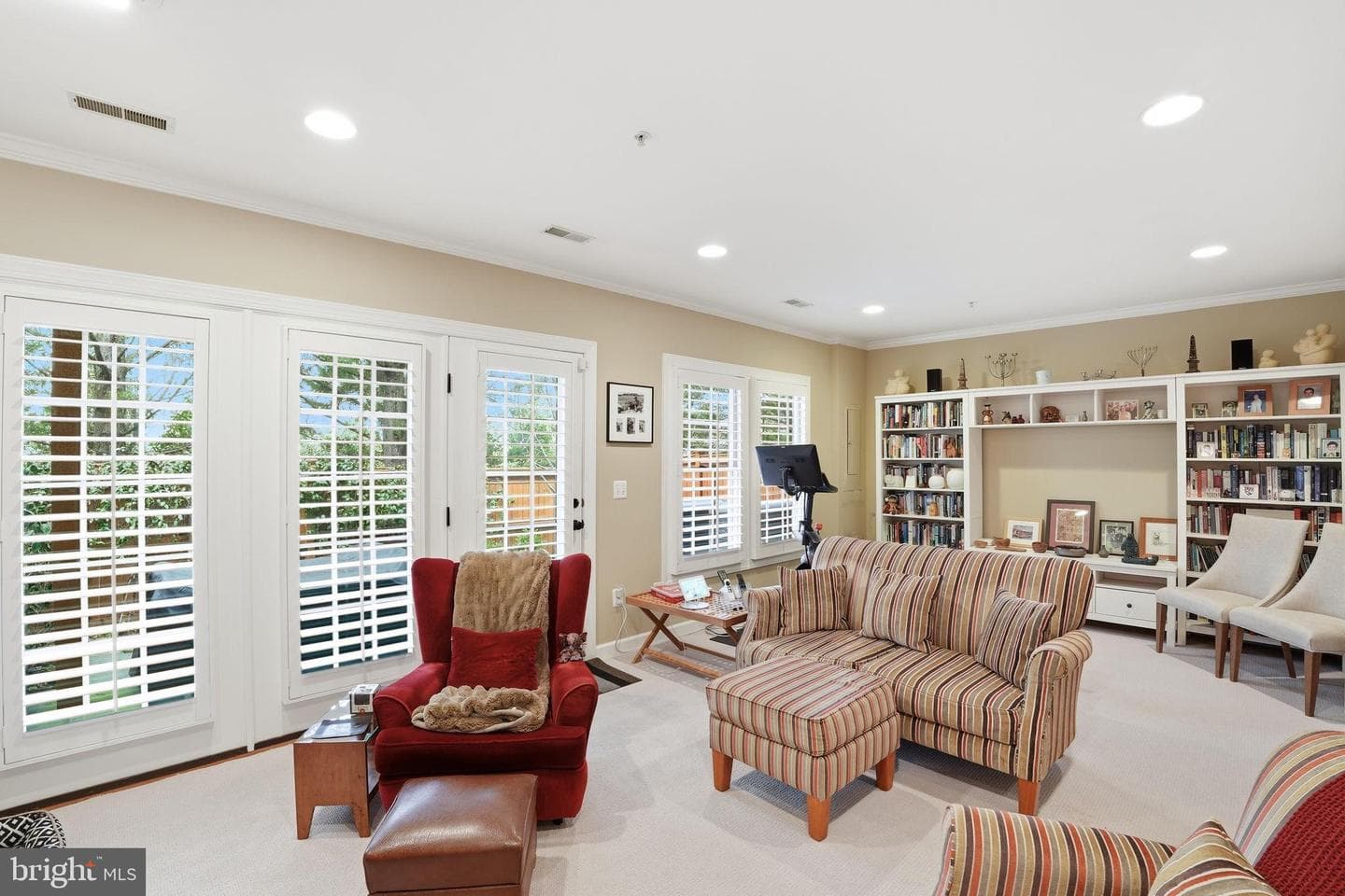 715 Hawkins Way photo 28