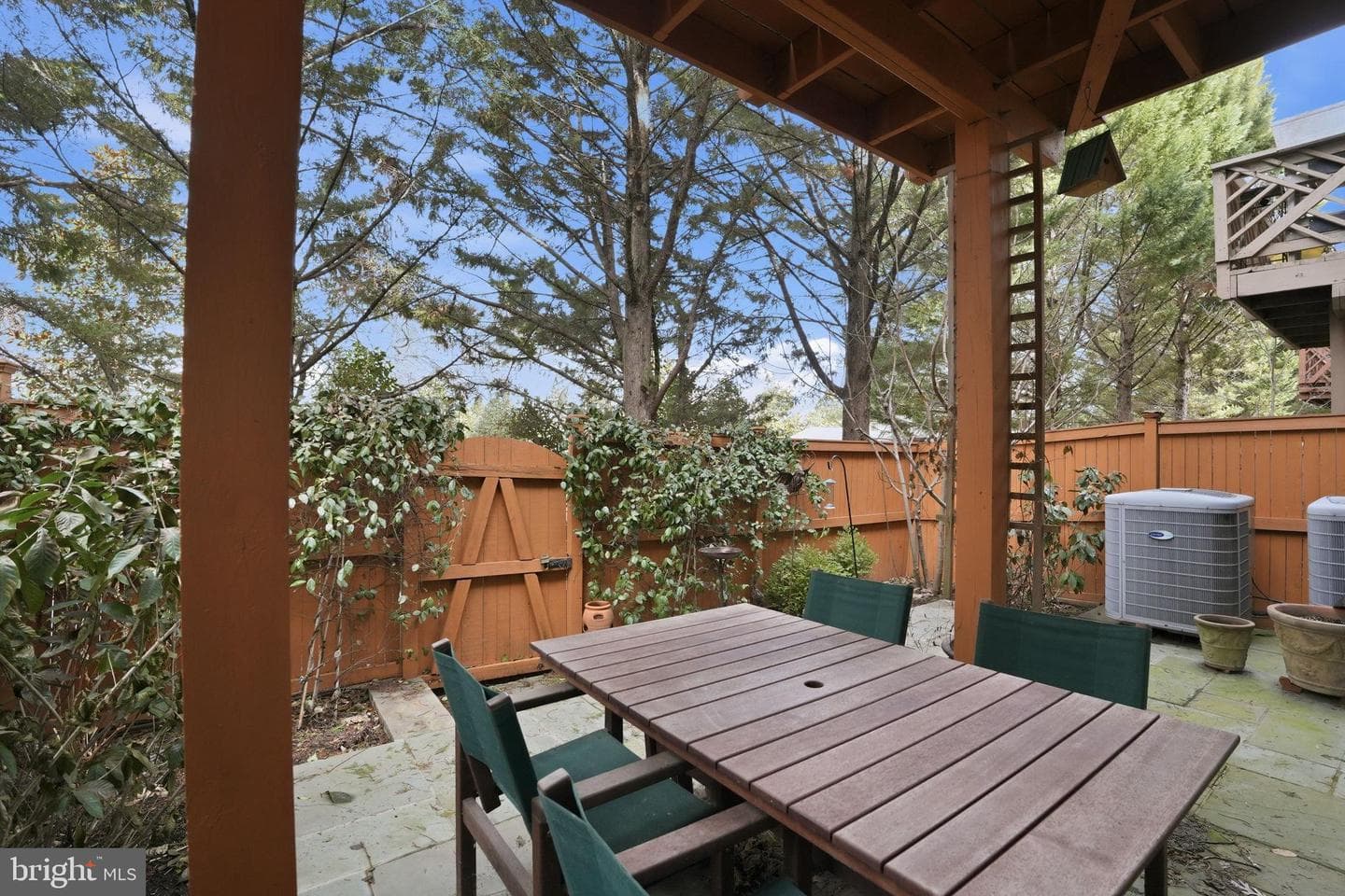 715 Hawkins Way photo 32