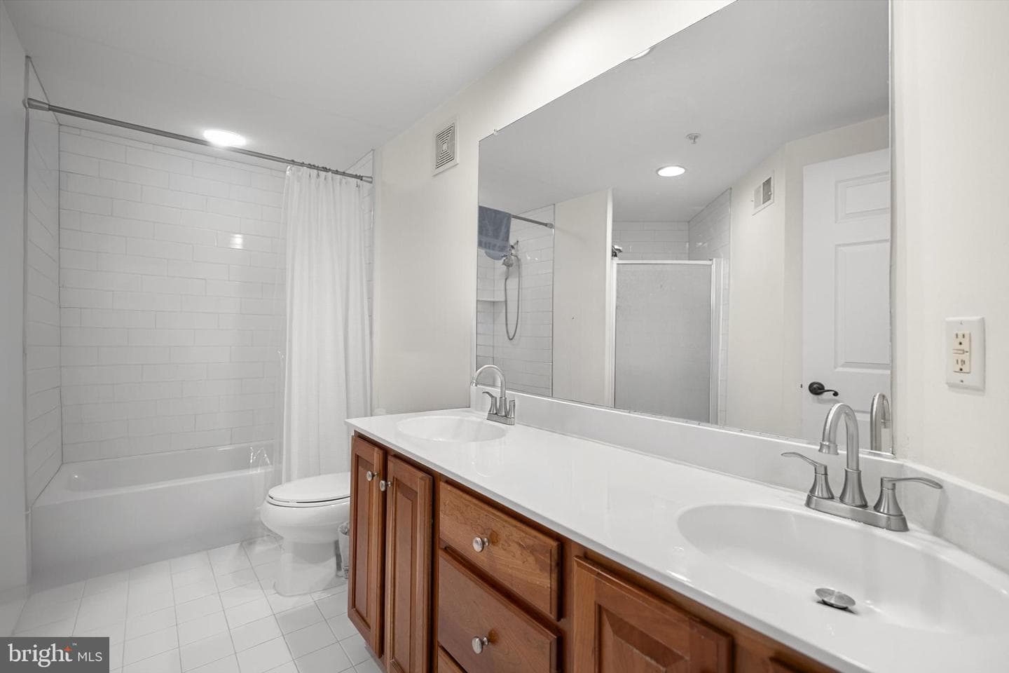 828 Slaters Lane #302 photo 9
