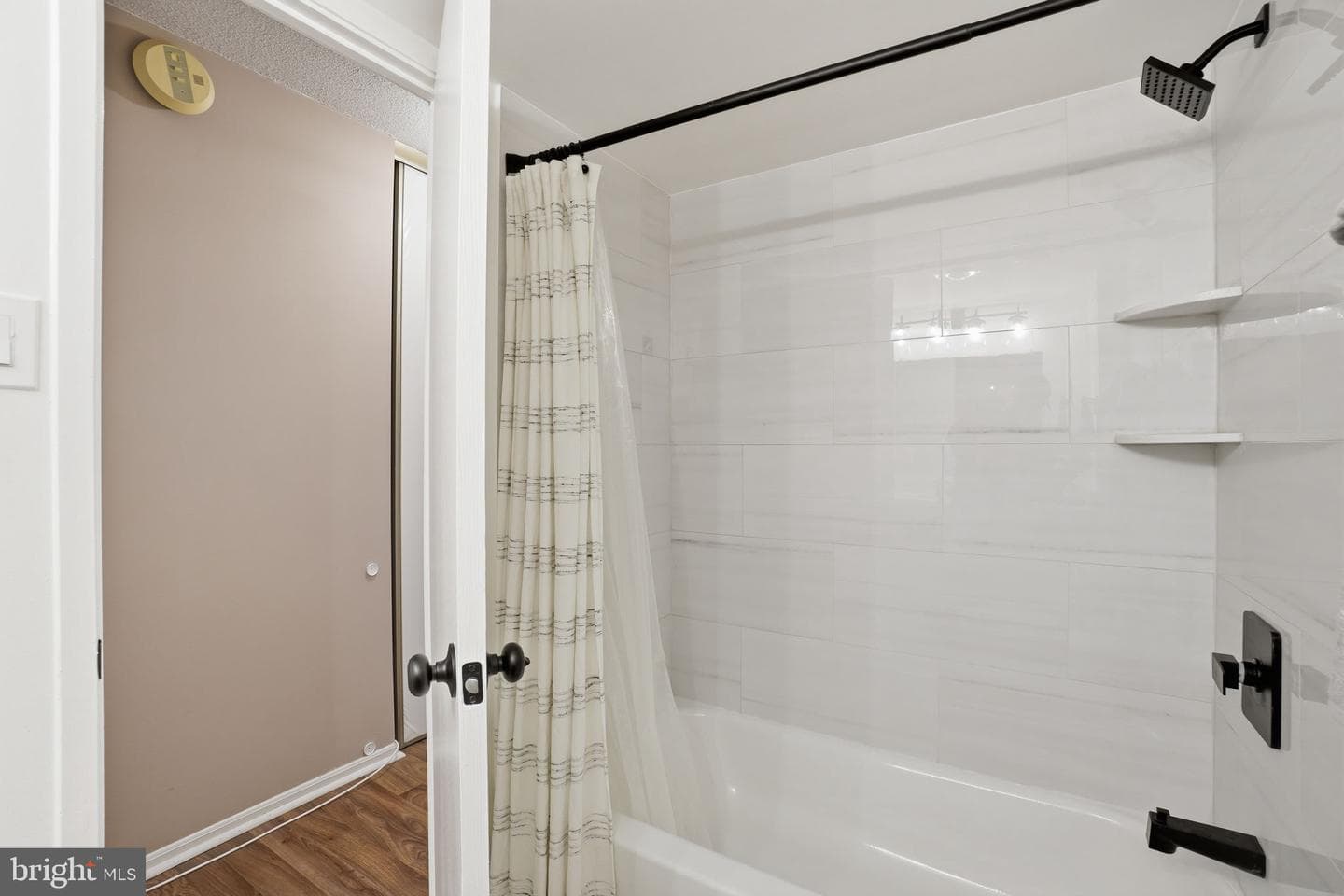 309 Yoakum Parkway #603 photo 30