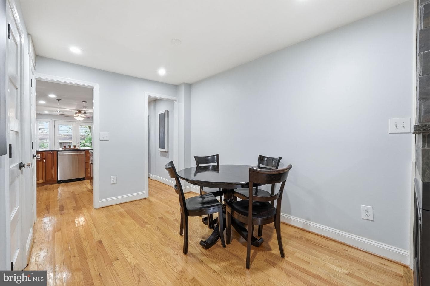 628 S Saint Asaph Street photo 15
