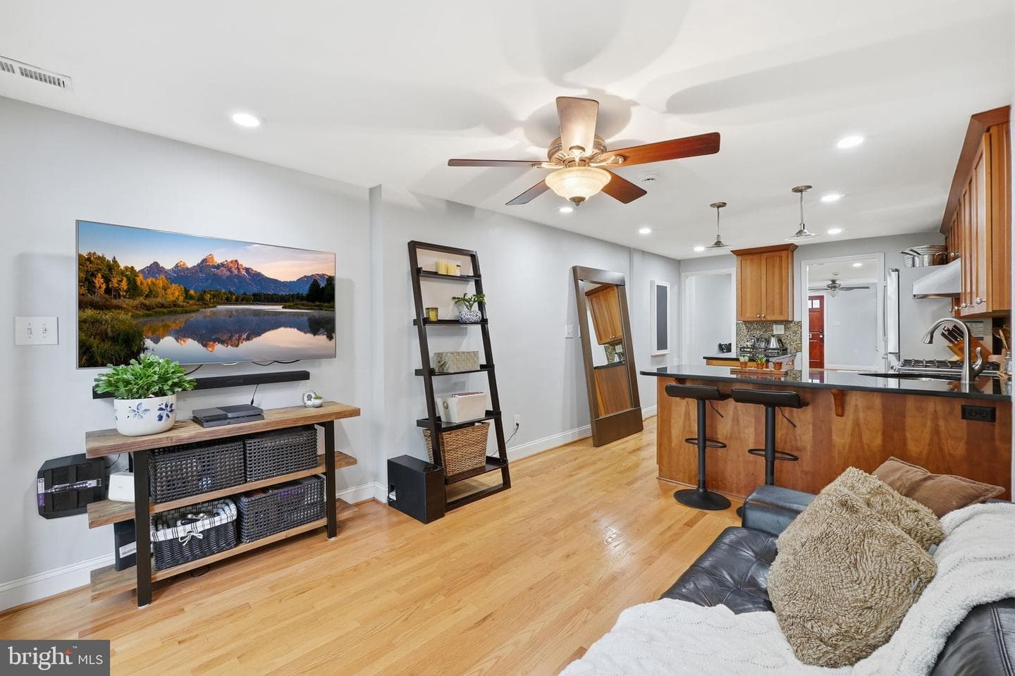 628 S Saint Asaph Street photo 9