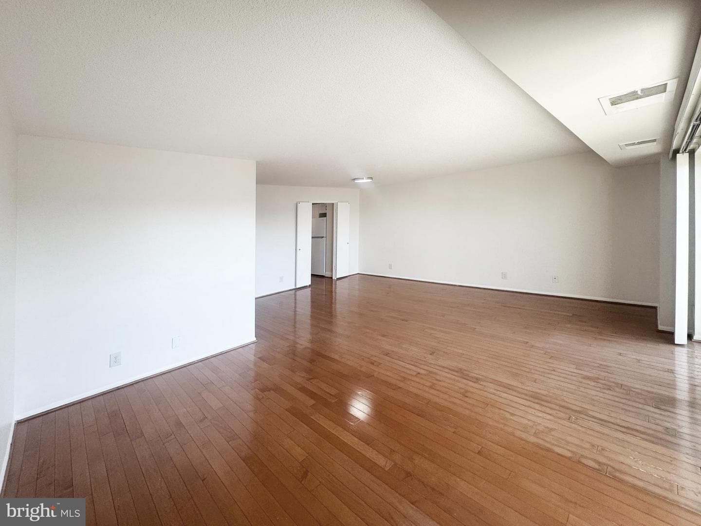 307 Yoakum Parkway #816 photo 17